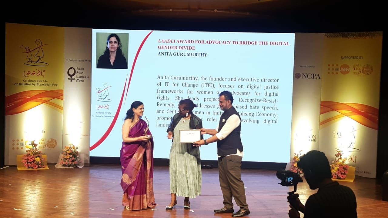 Anita receiving the #UNFPA@50 Special Laadli Award for Advocacy to Bridge the Digital Gender Divide in Mumbai, India.